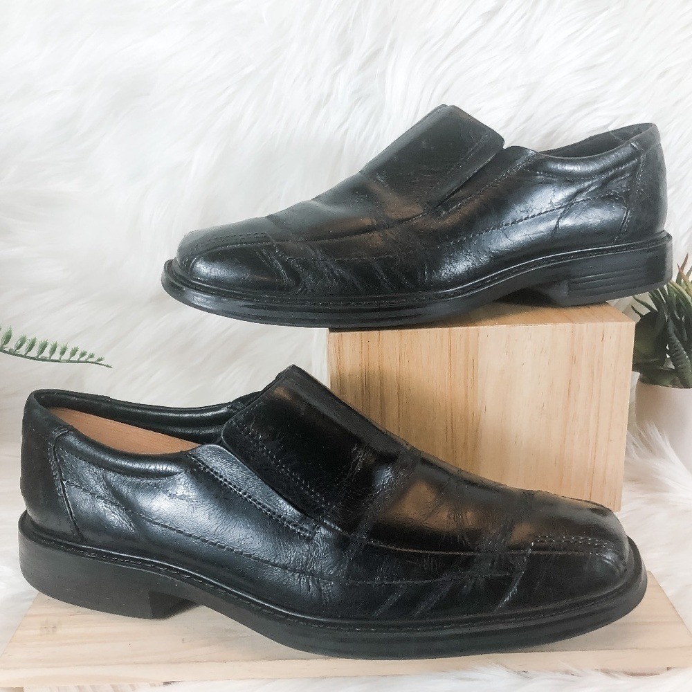 Bostonian Black Bicycle Toe Slip-On Loafer